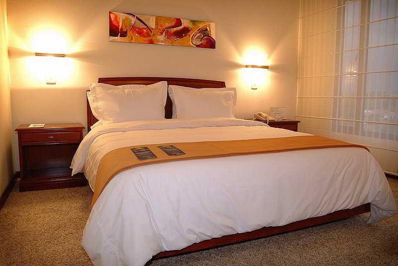 Nh Cali Royal Hotel Cameră foto