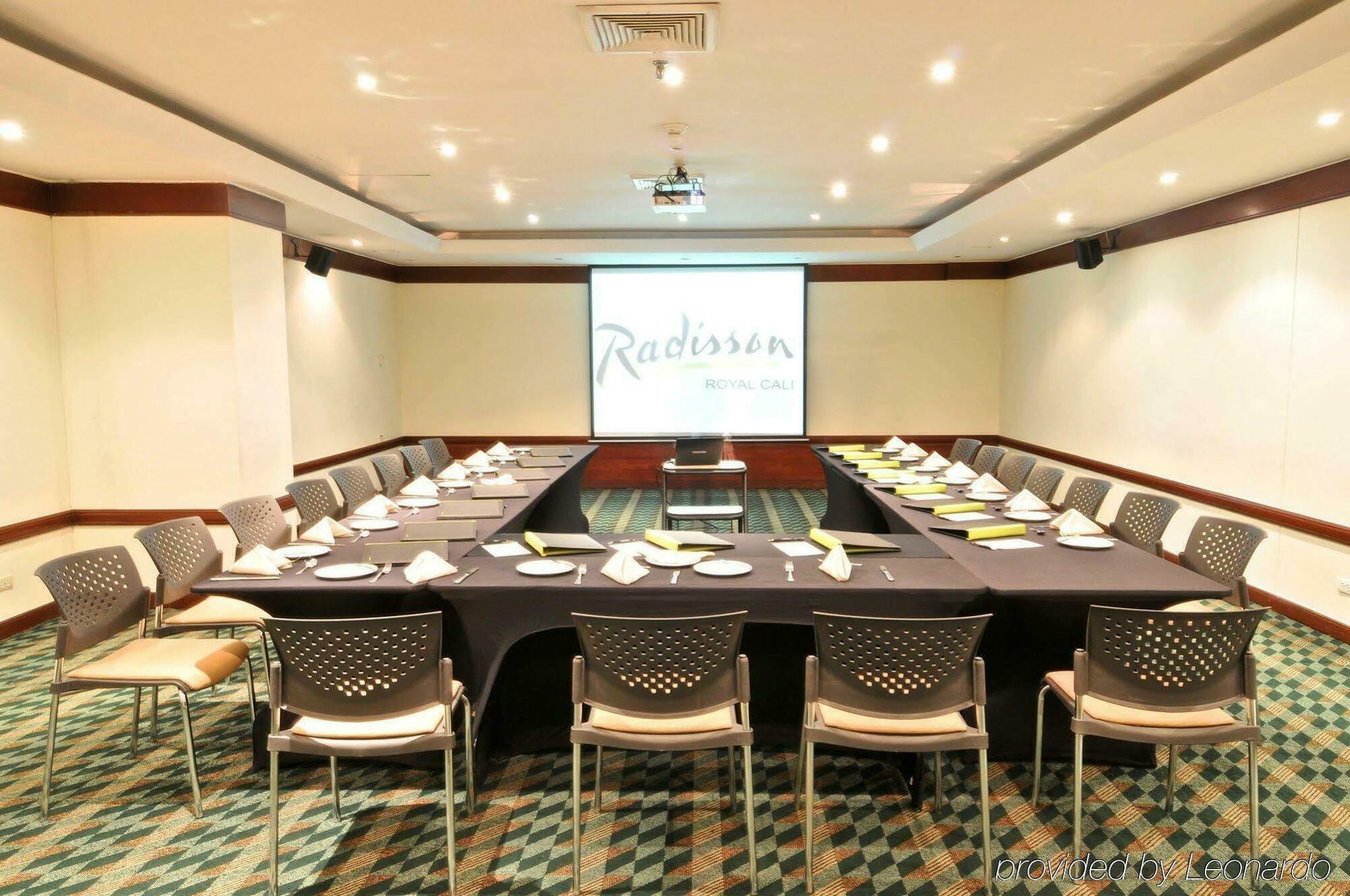 Nh Cali Royal Hotel Afaceri foto